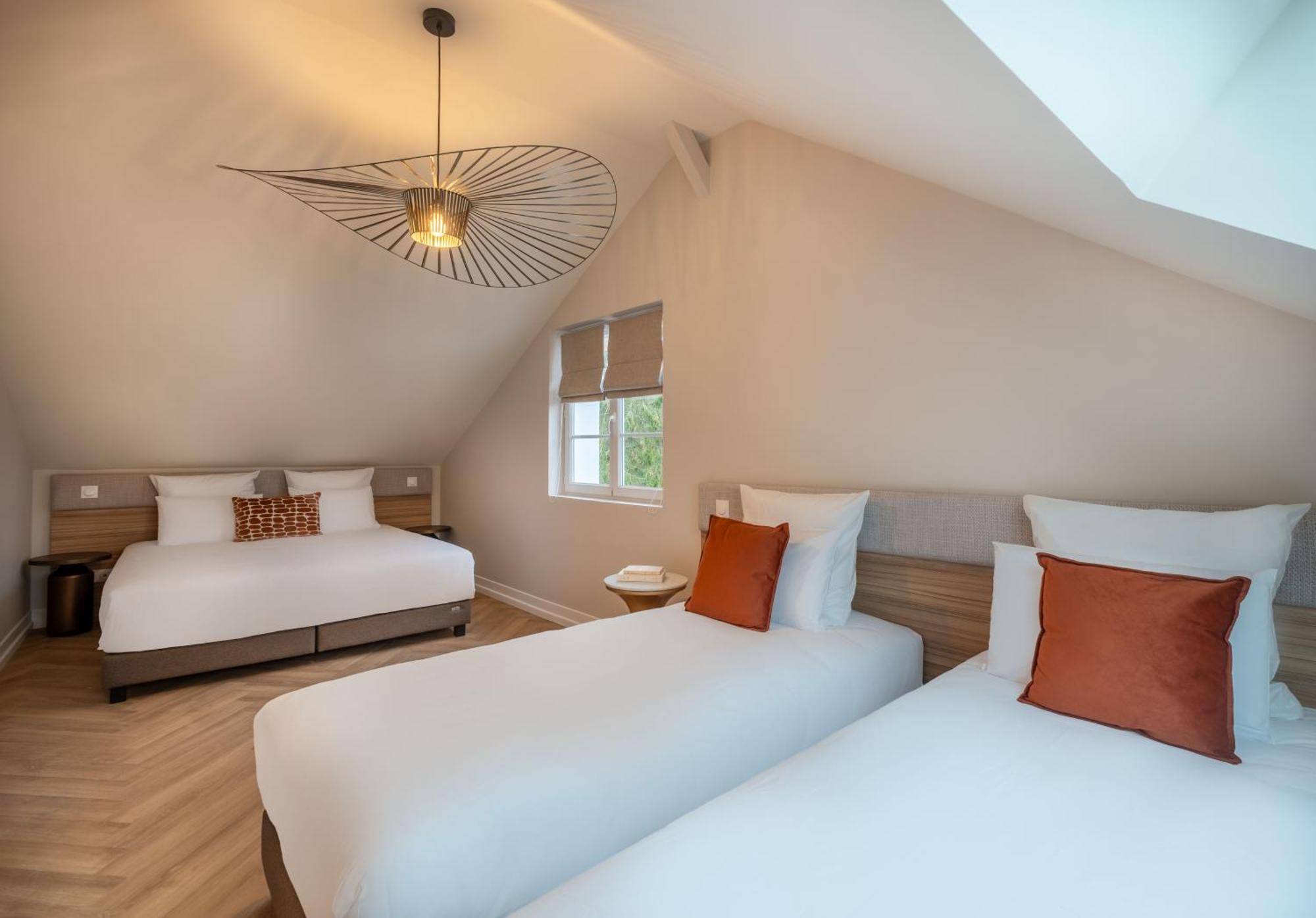 L'Horloge - Appart'Hotel Proche De Disneyland Montévrain Extérieur photo